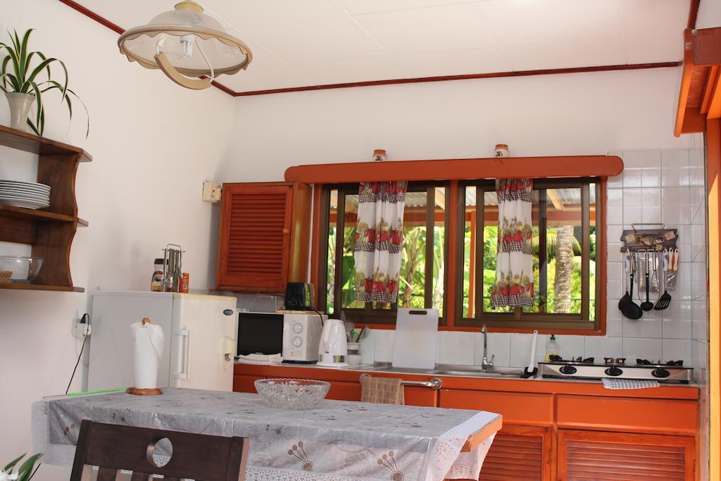 Veronic Self-Catering Guest House Insel Insel La Digue Zimmer foto