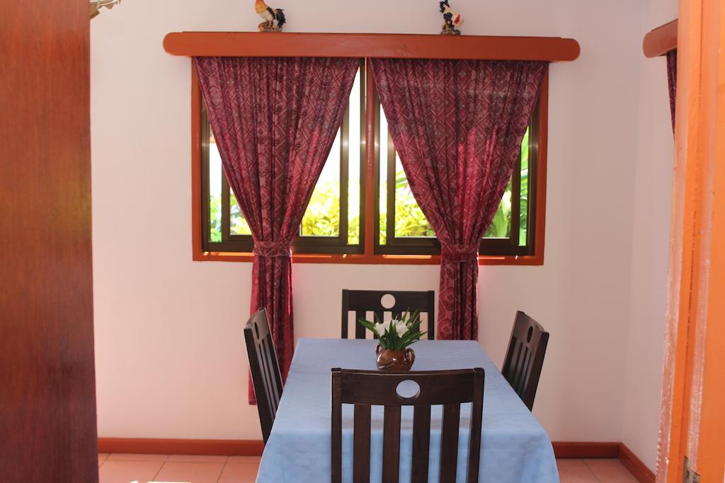 Veronic Self-Catering Guest House Insel Insel La Digue Zimmer foto